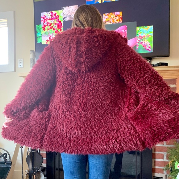 ❌Sold ❌red llama faux fur coat - Picture 2 of 4